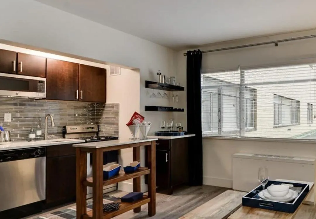 East Hells Kitchen 30 Day Rentals New York 0*,