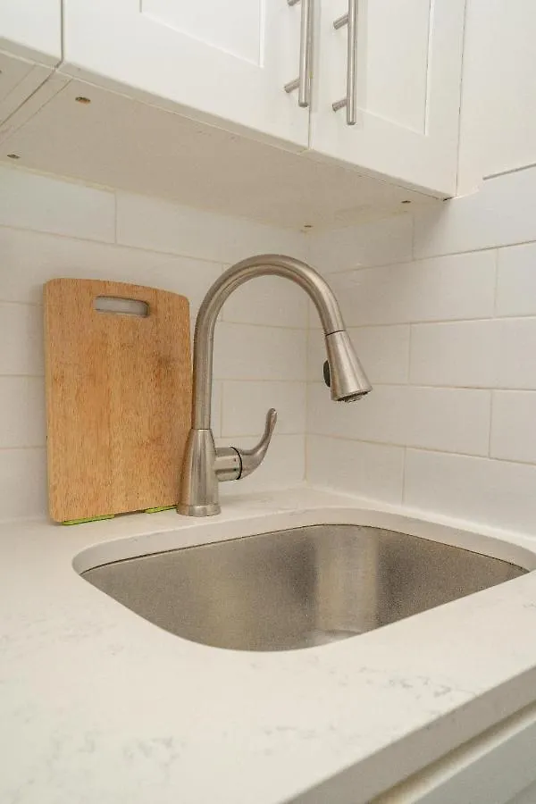 East Hells Kitchen 30 Day Rentals New York 0*,